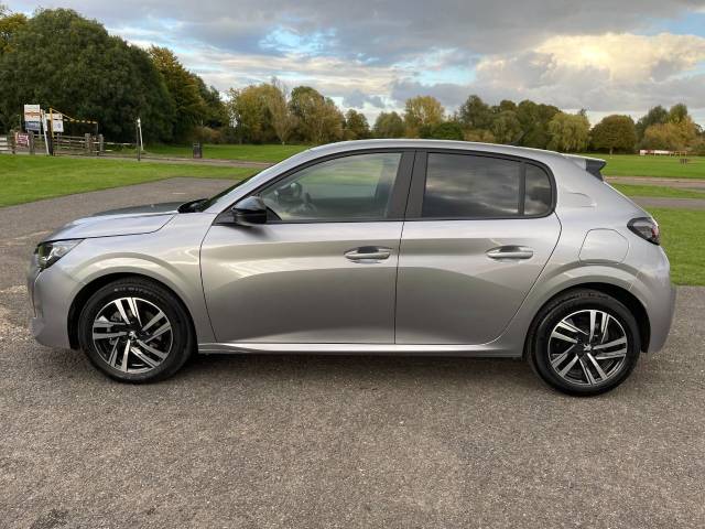 2023 Peugeot 208 1.2 PureTech 100 Active Premium + 5dr